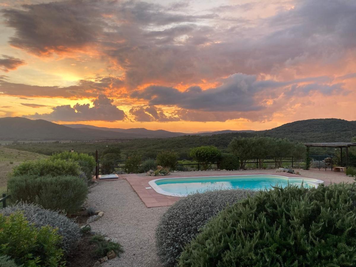 La Villa De I Casali Del Troscio 卡帕尔比奥 外观 照片